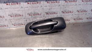 O81030 Gebruikte portiergreep 4deurs rechts-voor Chrysler Voyager