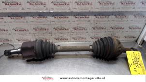 O111122 Gebruikte aandrijfas links-voor Chrysler Voyager