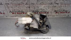 O91538 Gebruikte achterklep slotmechaniek Mercedes Vito