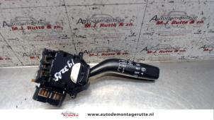O103409 Gebruikte schakelaar ruitenwisser Mazda 323F
