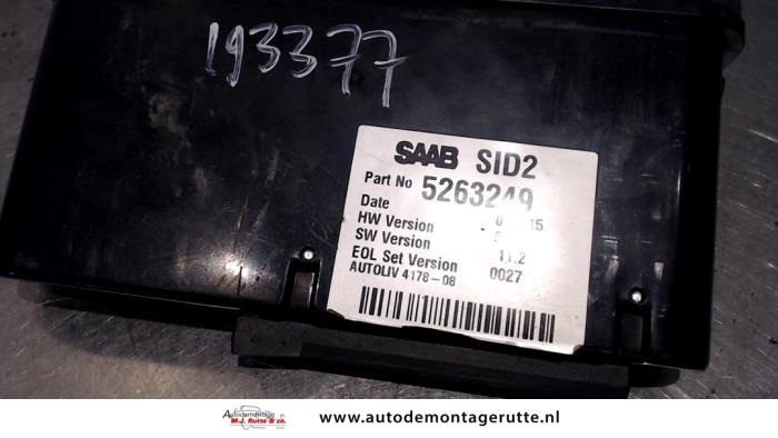 Display Interieur van een Saab 9-5 (YS3E) 2.0t 16V 2001