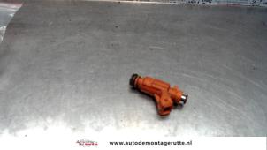 O121606 Gebruikte injector (benzine injectie) Peugeot 206