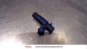 O121487 Gebruikte injector (benzine injectie) Kia Picanto