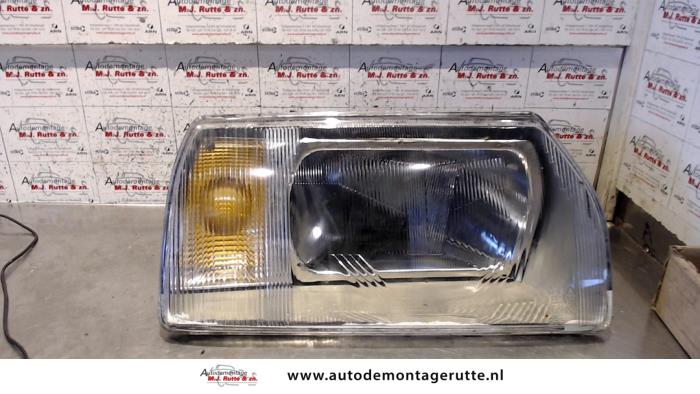 Gebruikte Rechter Koplamp Skoda Favorit O73921
