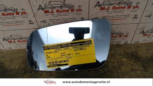Gebruikte Spiegelglas links Volkswagen Bora (1J2) 1.4 16V Prijs op aanvraag aangeboden door Autodemontage M.J. Rutte B.V.