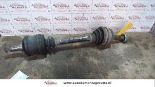 O111352 Gebruikte steekas links-voor Volvo S40/V40