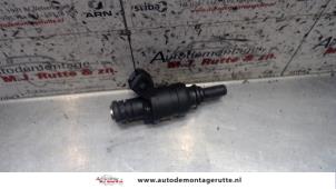 O121215 Gebruikte injector (benzine injectie) BMW 5-Serie