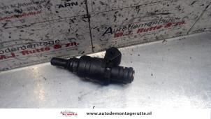 O121216 Gebruikte injector (benzine injectie) BMW 5-Serie