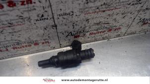O121217 Gebruikte injector (benzine injectie) BMW 5-Serie