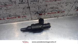 O121219 Gebruikte injector (benzine injectie) BMW 5-Serie