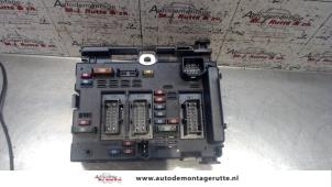 O119467 Gebruikte zekeringkast Peugeot 206