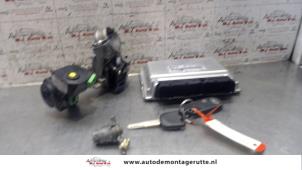 O113891 Gebruikte kontaktslot + computer Honda Civic