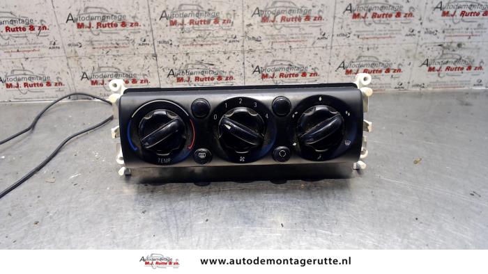 Chaufage Bedieningspaneel van een MINI Mini One/Cooper (R50) 1.6 16V Cooper 2002