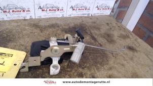 O90739 Gebruikte portiervergrendelings motor Honda CR-V
