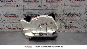 O83809 Gebruikte slotmechaniek portier 4deurs rechts-voor Seat Ibiza