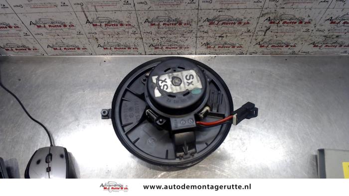 Kachel Ventilatiemotor van een Alfa Romeo GT (937) 2.0 JTS 16V 2004