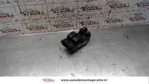 O109686 Gebruikte combischakelaar ramen Toyota Yaris
