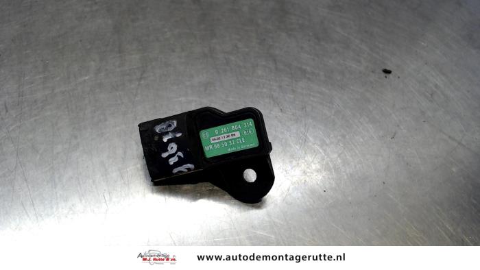 Map Sensor (inlaatspruitstuk) van een Mitsubishi Colt (Z2/Z3) 1.3 16V 2004