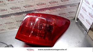 O95525 Gebruikte achterlicht rechts Peugeot 407