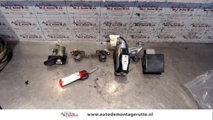 O82301 Gebruikte slotenset cilinder (compleet) Toyota Yaris
