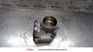 O122961 Gebruikte gasklephuis Lancia Thesis
