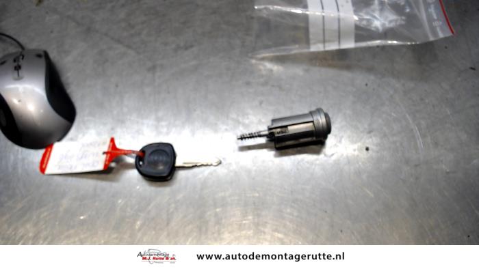 Gebruikte Sleutel+Contactslot Opel Agila O114061