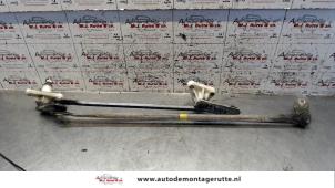 O118301 Gebruikte ruitenwis mechaniek Daihatsu Terios