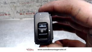 O98634 Gebruikte schakelaar koplamp ihv Mitsubishi Lancer