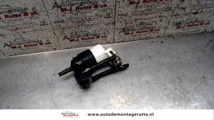 O115341 Gebruikte ruitensproeierpomp voor Nissan Almera