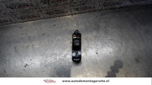 O108043 Gebruikte raam schakelaar elektrisch Mitsubishi Lancer