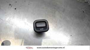 O90591 Gebruikte schakelaar achterklep Honda CR-V