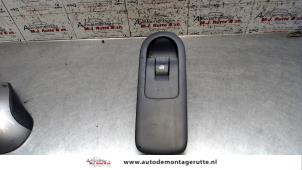 O107937 Gebruikte raam schakelaar elektrisch Renault Scenic