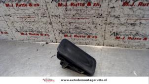 O90558 Gebruikte schakelaar achterklep Renault Scenic