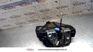 O83878 Gebruikte portierslot mechaniek 4deurs rechts-achter Mercedes E-Klasse
