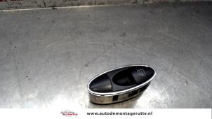 O107158 Gebruikte elektrisch raam schakelaar Mercedes E-Klasse