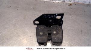 O91590 Gebruikte slotmechaniek achterklep Opel Combo