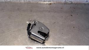 O91591 Gebruikte slotmechaniek achterklep Opel Combo