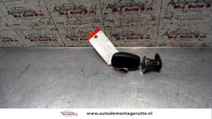 O81523 Gebruikte portierslot cilinder links Dacia Logan
