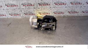 O83616 Gebruikte deurslot mechaniek 4deurs rechts-voor Alfa Romeo 147