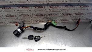 Gebruikte Kontaktslot + Sleutel Peugeot 307 Break (3E) 1.4 16V Prijs op aanvraag aangeboden door Autodemontage M.J. Rutte B.V.