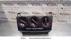 O100335 Gebruikte chaufage bedieningspaneel Mazda 3.