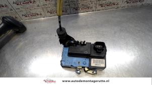 O132525 Gebruikte portierslot mechaniek 4deurs links-voor Volvo S60