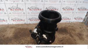 O123223 Gebruikte gasklephuis Renault Kangoo