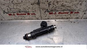 O121315 Gebruikte injector (benzine injectie) Opel Corsa