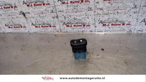 O107093 Gebruikte ruit schakelaar elektrisch Ford Transit