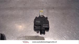 O90699 Gebruikte portiervergrendelings motor Ssang Yong Rexton