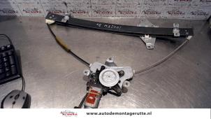O79337 Gebruikte ruitmechaniek 4deurs rechts-voor Ssang Yong Rexton