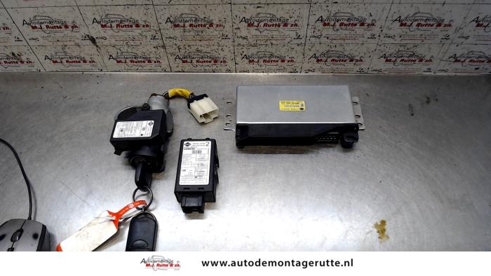 Gebruikte Kontaktslot + computer Nissan Almera O113782