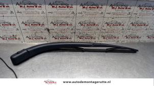 O97707 Gebruikte ruitenwisserarm achter Mitsubishi Colt