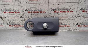 O106060 Gebruikte spiegel schakelaar Mitsubishi Colt